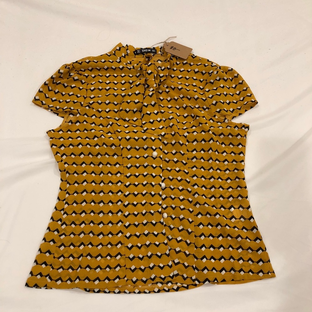 patterned top